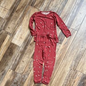 Red Two-Piece Pajama Set with Small Mushroom Print